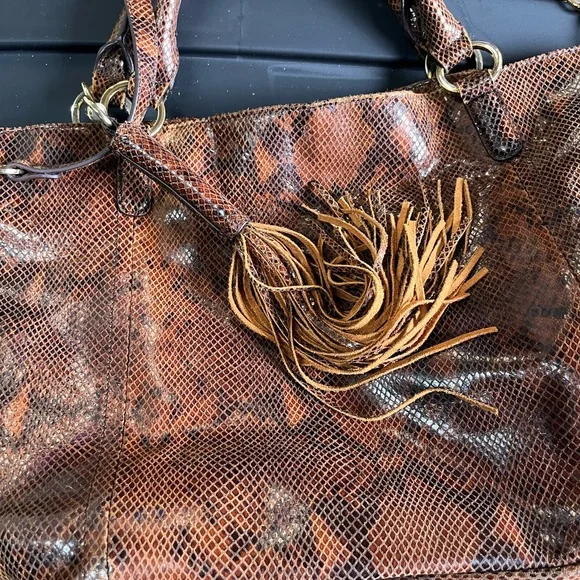 🔥 GILI 🔥 HEAVY Authentic Shoulder Bag with Crossbody Strap - Picture 10 of 10